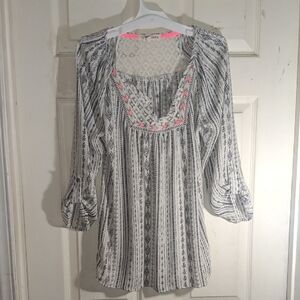 "Rewind" b&w Patterned Blouse w Hot Pink Accents